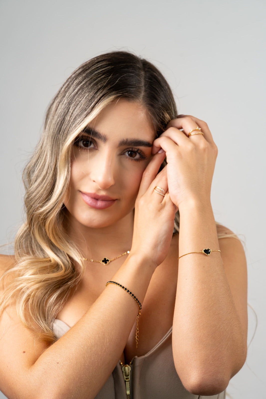 Pulsera Hart Noir en Oro laminado 18k