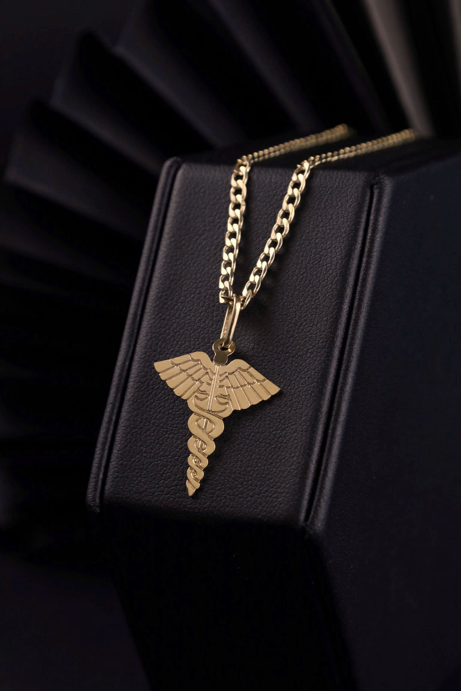 Cadena Eslabón Plano en Oro laminado 18k Para Caballero