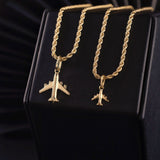 Conjunto Cadenas Lazo + Dijes Avión en Oro laminado 18k Para Pareja