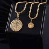 Conjunto Cadenas Lazo + Dijes San Benito en Oro laminado 18k Para Pareja